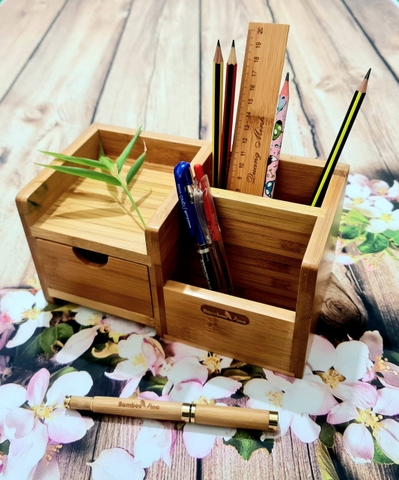 HỘP BÚT TRE CHỮ NHẬT KT22X12X11CM