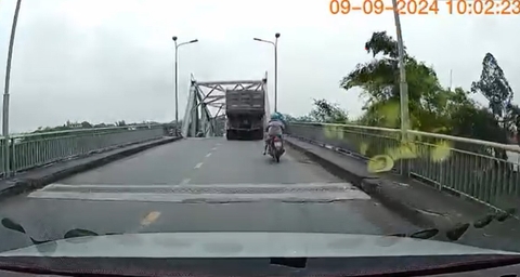 CẬN CẢNH SẬP CẦU PHONG CHÂU-PHÚ THỌ