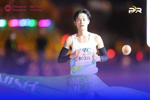 Trung Cường vô địch cự ly 21km nam VM Nha Trang