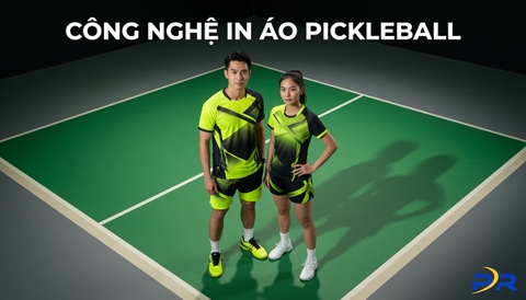 Phân Tích Chuyên Sâu: In Chuyển Nhiệt Và In Lụa Khác Nhau Thế Nào Trên Áo Đồng Phục Pickleball Cao Cấp?