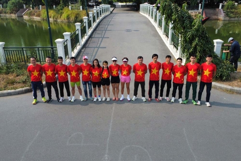 Báo Lao Động đưa tin cộng đồng runner trao yêu thương tới Lào Cai