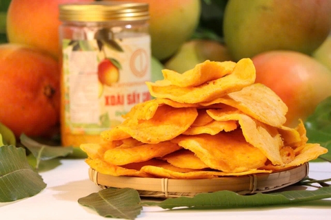 XOÀI SẤY CAM LÂM MUỐI ỚT  (Hũ 300g)