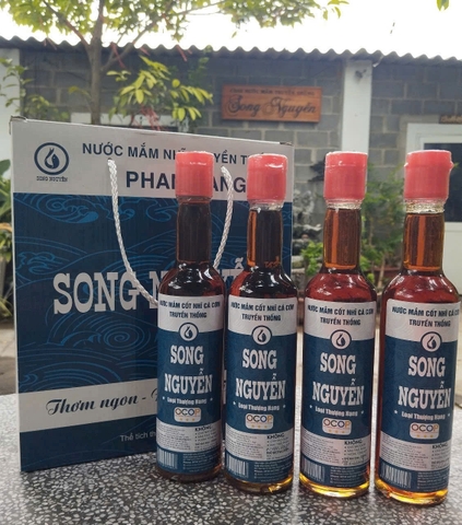NƯỚC MẮM CỐT NHĨ CÁ CƠM TRUYỀN THỐNG SONG NGUYỄN LOẠI THƯỢNG HẠNG  (Thùng 4 chai x 330ml)