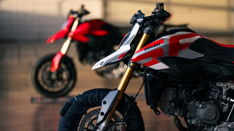 Ducati Hypermotard V2 2026 & V2 SP 2026 – Thế hệ thứ 4 đột phá cho năm 2026