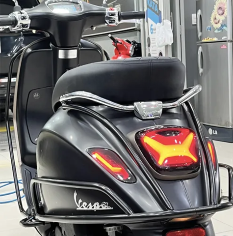 ĐÈN XI NHAN SAU VESPA  SPRINT/PRIMAVERA V2 - TUN