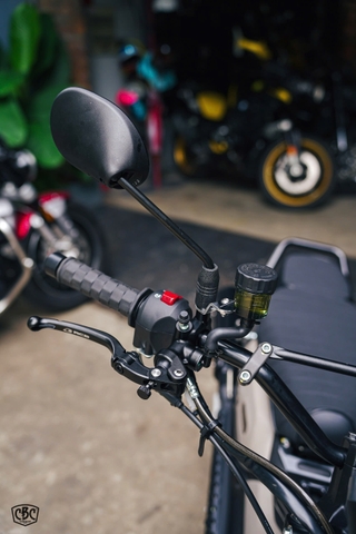 TAY THẮNG RCB S1 ĐEN (BÌNH DẦU) - Bên Trái