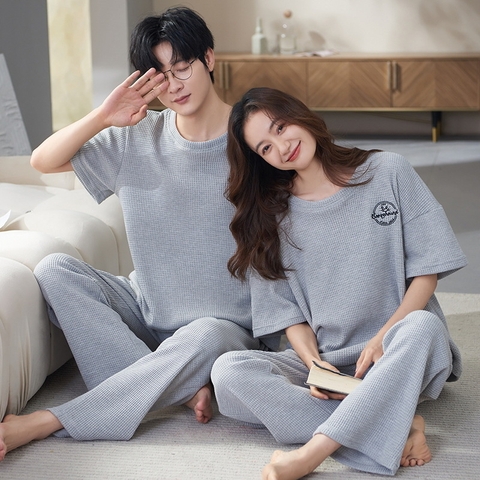 Đồ bộ mặc ở nhà cổ tròn phối họa tiết ngắn tay dành cho nam