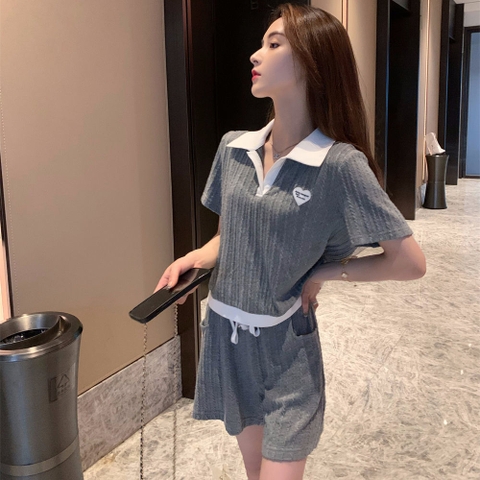 Bộ đồ thể thao áo thun tay ngắn bẻ cổ phối quần short thời trang dành cho nữ