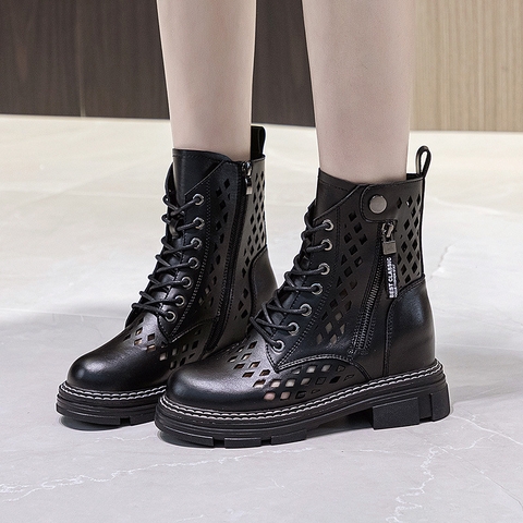 Giày boots da thoáng khí đầy cá tính phù hợp mùa hè