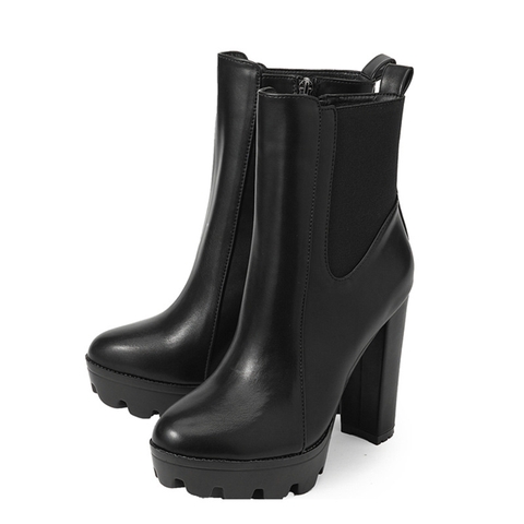 Giày boots cổ trung cao gót mũi nhọn, đế vuông mới phù hợp mọi lứa tuổi