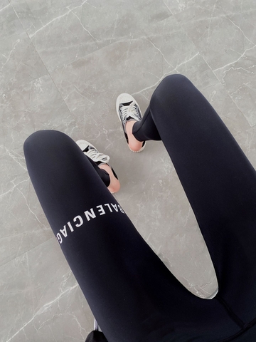 Quần legging nữ dài chín tấc ôm dáng co giãn, in chữ trên đùi thời trang