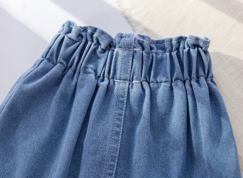 Váy jean ngắn thiết kế túi và phối hoa hợp thời trang dành cho bé gái