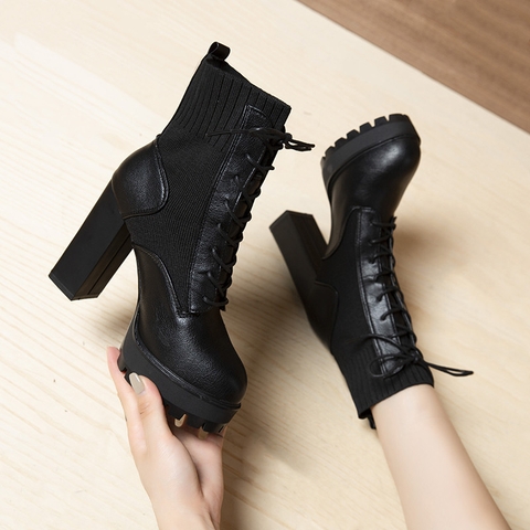 Giày boots mũi tròn cổ ngắn, có dây buộc, tăng chiều cao, phong cách thời trang