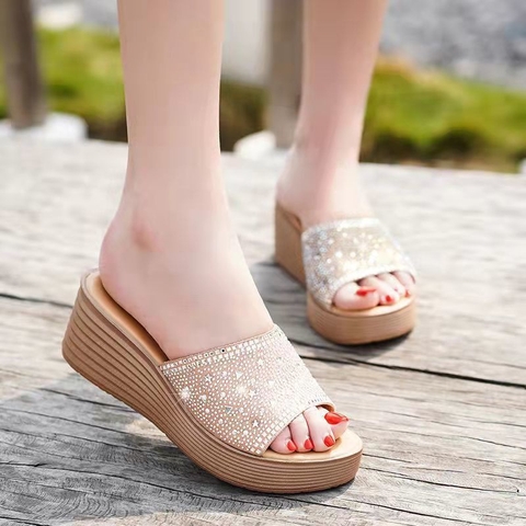 Dép sandal thời trang cao gót đế xuồng xỏ ngón đính hạt kim cương giả mẫu mới