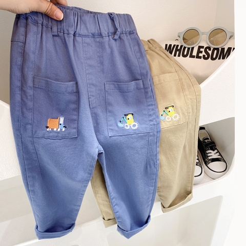 Quần kaki phối túi thêu hình hợp thời trang cho bé trai