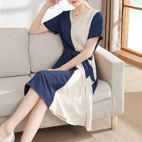 Đầm vải voan màu sắc tương phản có dây thắt lưng phối cúc áo thời trang