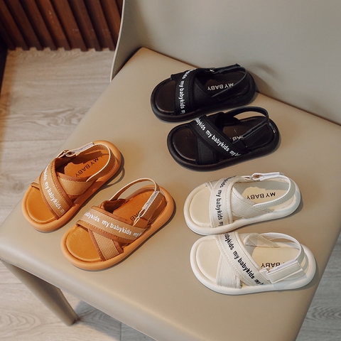 Giày sandal phong cách Hàn Quốc dành cho học sinh