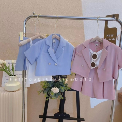 Bộ đồ ba mảnh kiểu dáng phương Tây dành cho bé gái