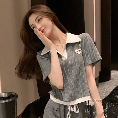 Bộ đồ thể thao áo thun tay ngắn bẻ cổ phối quần short thời trang dành cho nữ
