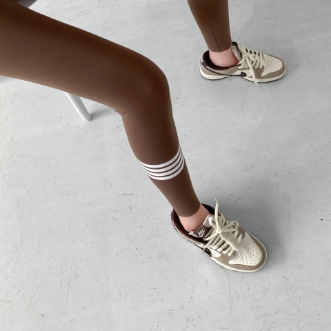 Quần legging nữ co giãn dài chín tấc, thiết kế kẻ sọc ống quần thời trang