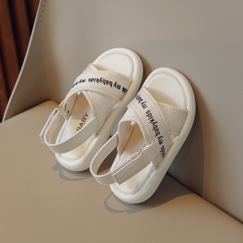 Giày sandal phong cách Hàn Quốc dành cho học sinh