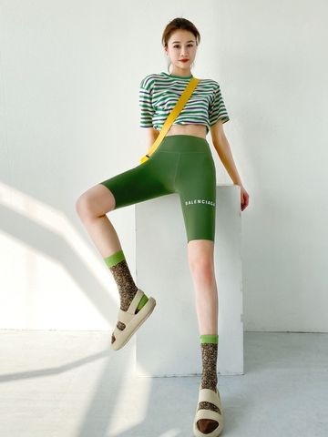 Quần legging nữ ngắn ôm dáng hợp thời trang phù hợp với các môn thể thao