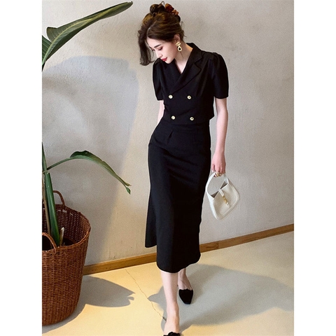 Bộ đồ vest hai mảnh áo ngắn, váy đuôi cá thời trang kiểu Pháp