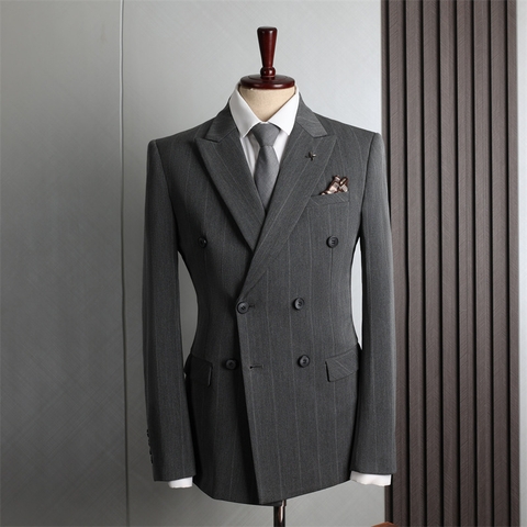Bộ đồ vest kèm áo gile kẻ sọc sang trọng lịch lãm phong cách Anh Quốc