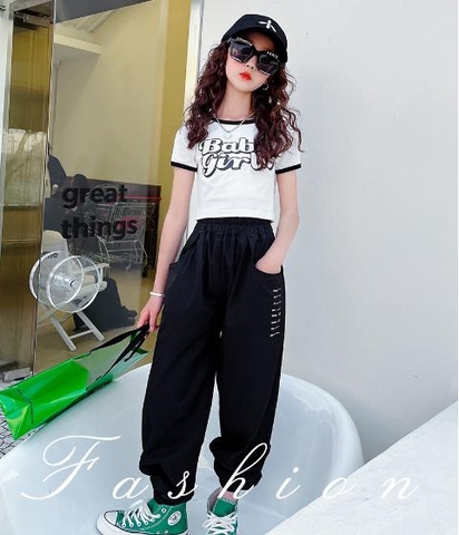 Áo thun vải cotton tay ngắn lưng cao in chữ thời trang dành cho bé gái