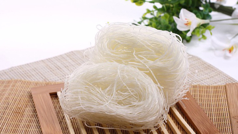 Cách làm miến trộn rong biển dễ làm lại chẳng sợ tăng cân