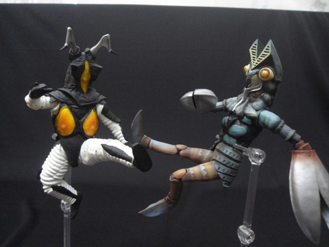 MÔ HÌNH  Ultraman - Zetton - S.H.Figuarts (Bandai) FIGURE CHÍNH HÃNG