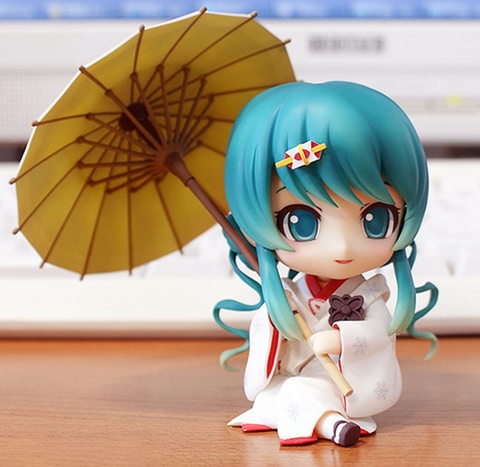 MÔ HÌNH Hatsune Miku - Snow, Strawberry White Kimono Ver - Nendoroid (#303) (Good Smile Company) FIGURE CHÍNH HÃNG