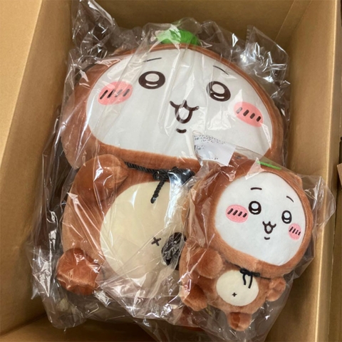 Bông Chiikawa - Chiikawa Tanuki Damon Kuji - Dodeka Nuigurumi Plushie (Gray Parka Service) Plushie CHÍNH HÃNG