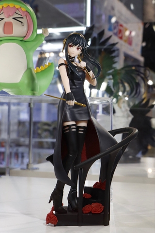 Mô Hình Yor Forger - Rose Flower - Spy × Family - DXF Figure (Bandai Spirits) FIGURE CHÍNH HÃNG