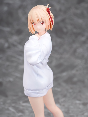 MÔ HÌNH Lycoris Recoil Chisato Nishikigi: Oversized Sweatshirt Ver. 1/7 Complete Figure(Phat Company) FIGURE CHÍNH HÃNG