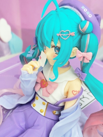 MÔ HÌNH Hatsune Miku -Piapro Characters -  Noodle Stopper Figure - Sailor Suit in Love, Purple (FuRyu) FIGURE CHÍNH HÃNG