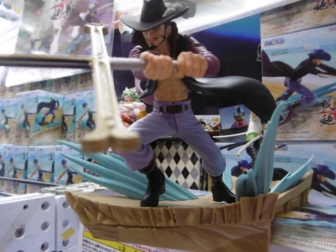 MÔ HÌNH Dracule Mihawk - One Piece - Senkou Zekkei (Bandai Spirits)FIGURE CHÍNH HÃNG