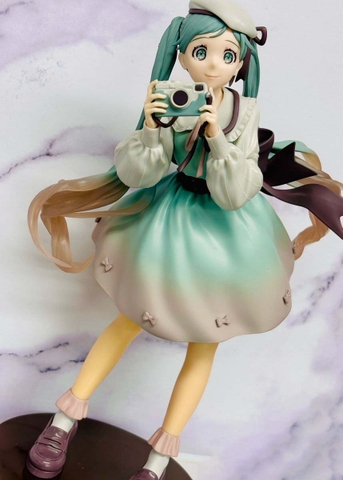 MÔ HÌNH  Hatsune Miku - Piapro Characters - Holiday Memories - Camera (Bandai Spirits) FIGURE CHÍNH HÃNG