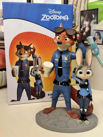 MÔ HÌNH Nick & Judy - Zootopia - Disney Showcase  - Street Patrol Edition (Enesco) FIGURE CHÍNH HÃNG