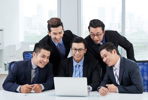 Nhân sự lớn tuổi hơn ‘Sếp’ - thách thức gặp phải là gì?