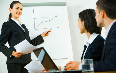 Rèn luyện kỹ năng thuyết trình trước đám đông