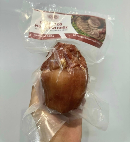 Chân giò heo muối hun khói Yummy 300g (pack)