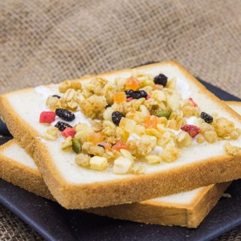 KTA- Ngũ cốc Calbee ít đường 550g(màu Trắng)