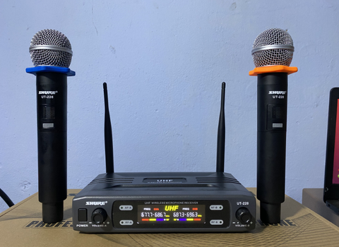 Bộ mic hát không dây chính hãng shurre UT-228