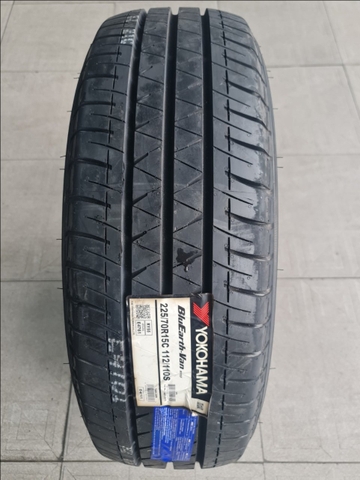 225/70R15 C YOKOHAMA Thái BluEarth-Van RY55
