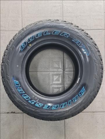 285/70R17 BRIDGESTONE Indo DUELER A/T 697 8PR