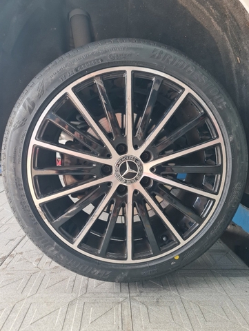 245/40R18 BRIDGESTONE THAILAND TURANZA T005A