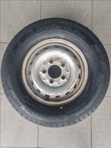 225/70R15 C YOKOHAMA Thái BluEarth-Van RY55