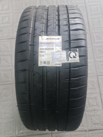 255/35R19 MICHELIN FRANCE Pilot Sport 4 S