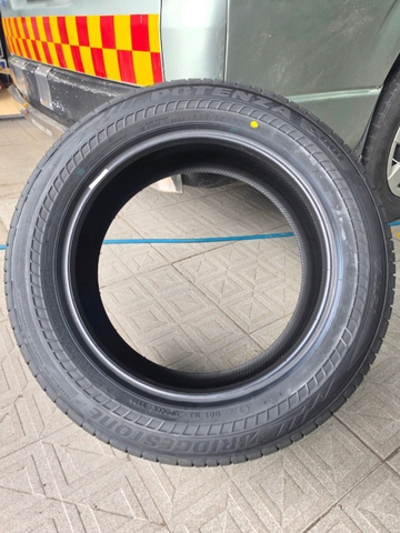 225/55R17 97W Runflat Bridgestone Nhật POTENZA S001